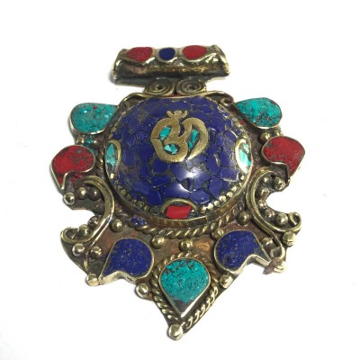 White Metal Om Pendant With Stone Setting