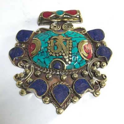 White Metal Om Pendant With Stone Setting