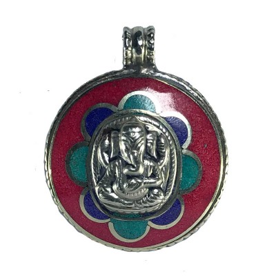 White Metal Ganesh Pendant With Stone Setting