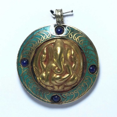 Metal Metal Pendant With Stone Setting