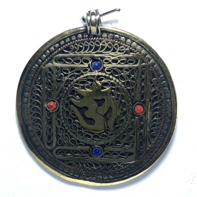 Metal Double [om, Double Dorje] Side Pendant With [stone Setting]