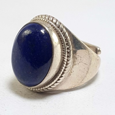 Nepali Silver Ring With Lapis Lazuli Nepali Silver Ring With Lapis Lazuli