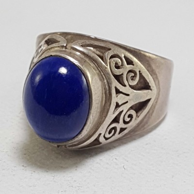 Nepali Silver Ring With Lapis Lazuli