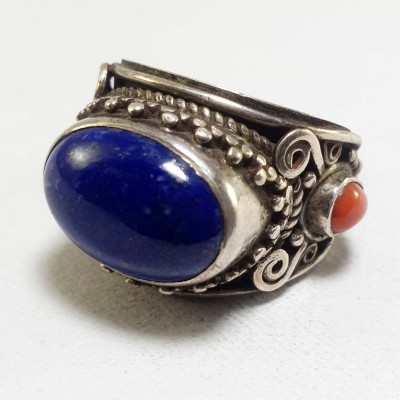 Nepali Silver Ring With Lapis Lazuli