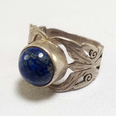 Nepali Silver Ring With Lapis Lazuli