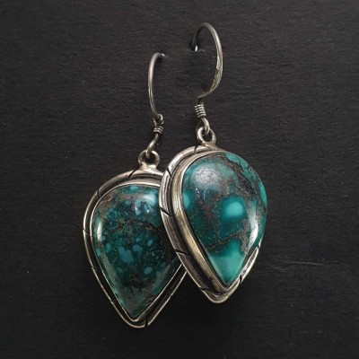 Old Tibetan Turquoise Earrings [pair]