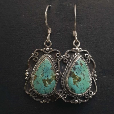 Old Tibetan Turquoise Earrings [pair]