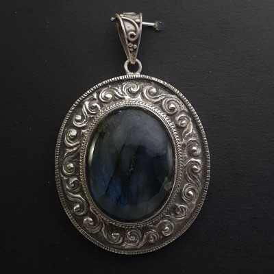 Labradorite Silver Pendant