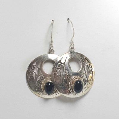 Silver Earrings With [real Onyx Stone]