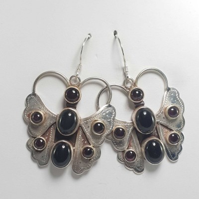 Silver Earrings With [real Onyx Stone]