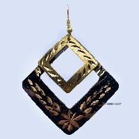 Metal Earring [fashion Design]