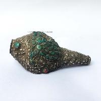 Conch Shell With Om Mani Padme Hum, And Stone Setting, [green And White Color]