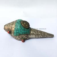 Conch Shell With Om Mani Padme Hum, And Stone Setting, [green And White Color]
