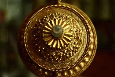 Imitation Jade Dophor, Nesi, Vessel For Offering Rice, With Dragon Design And Stone And [metal Setting], [gold Plated], [hong Kong Jade]