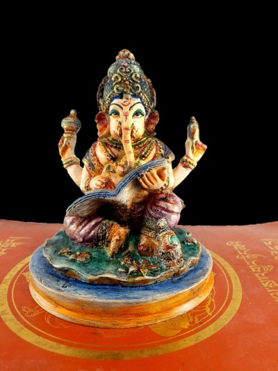 Resin Statue Of Ganesh [traditional Color Painted], [white Green]