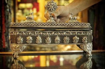 [high Quality], Handmade Buddhist Incense Burner, With Ashtamangala Carving [silver Plated], [oxidized]