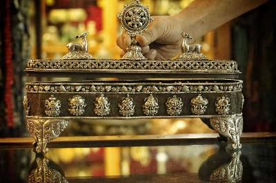 [high Quality], Handmade Buddhist Incense Burner, With Ashtamangala Carving [silver Plated], [oxidized]