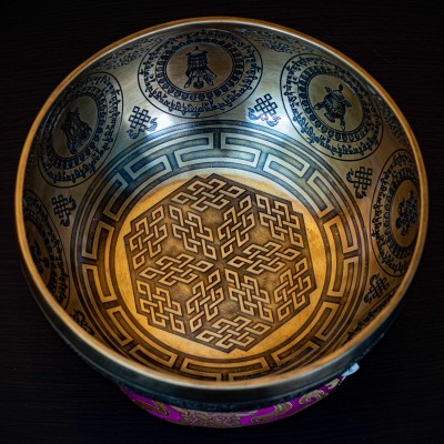 Fine Carving Singing Bowl [jambati], With [ashtamangala], [etching Carving], [select Accessories]