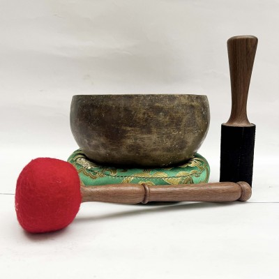 [old] Hand Beaten Bronze [kopre] Singing Bowl With [antique], [select Accessories]
