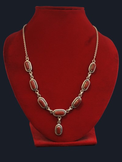 Designer Silver Necklace Of Red Capsule Eight Stone Design (red Coral)