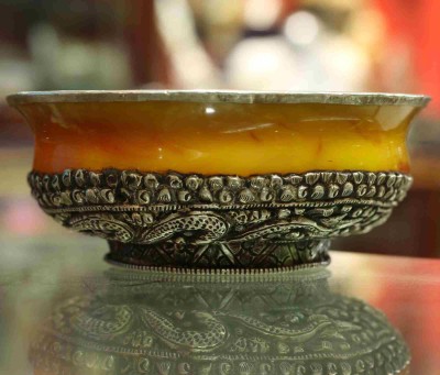 Silver Cup With Emitted [amber] Bowl, [11.5 Grams Of Silver Is Used]