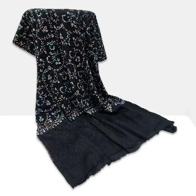 Ring Shawl, A Thin, Soft, And Light Shawl For All-weather Use, Two-ply Wool, With Detailed Embroidery