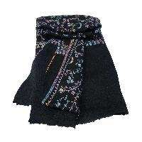 Ring Shawl, A Thin, Soft, And Light Shawl For All-weather Use, Two-ply Wool, With Detailed Embroidery